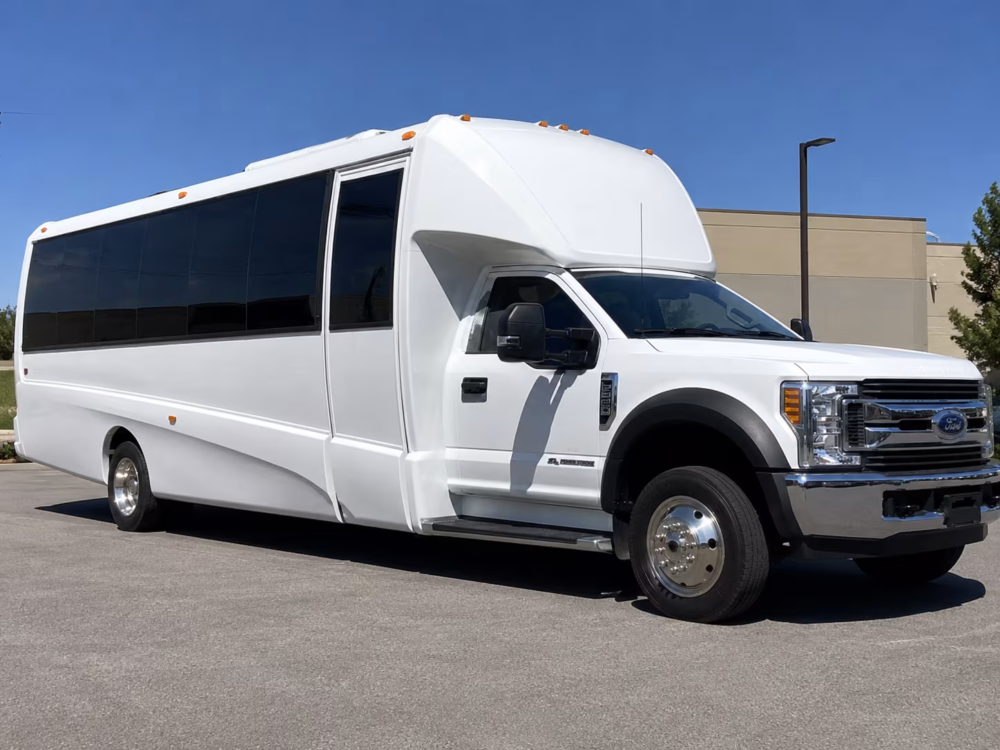 minibuses and charter buses for idaho falls zoo and tautphaus park field trips